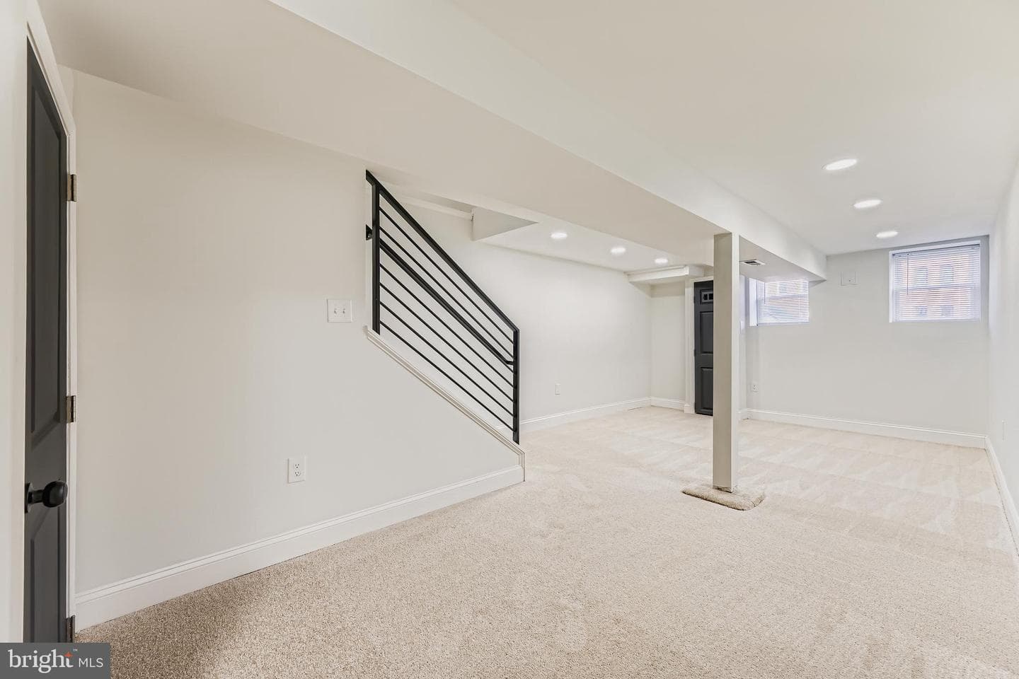1438 N Broadway photo 24