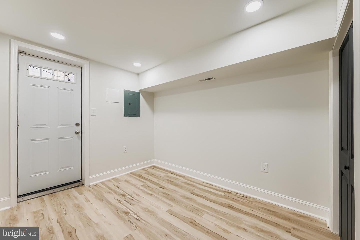 1438 N Broadway photo 27