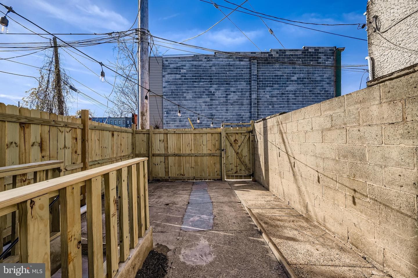 1438 N Broadway photo 30