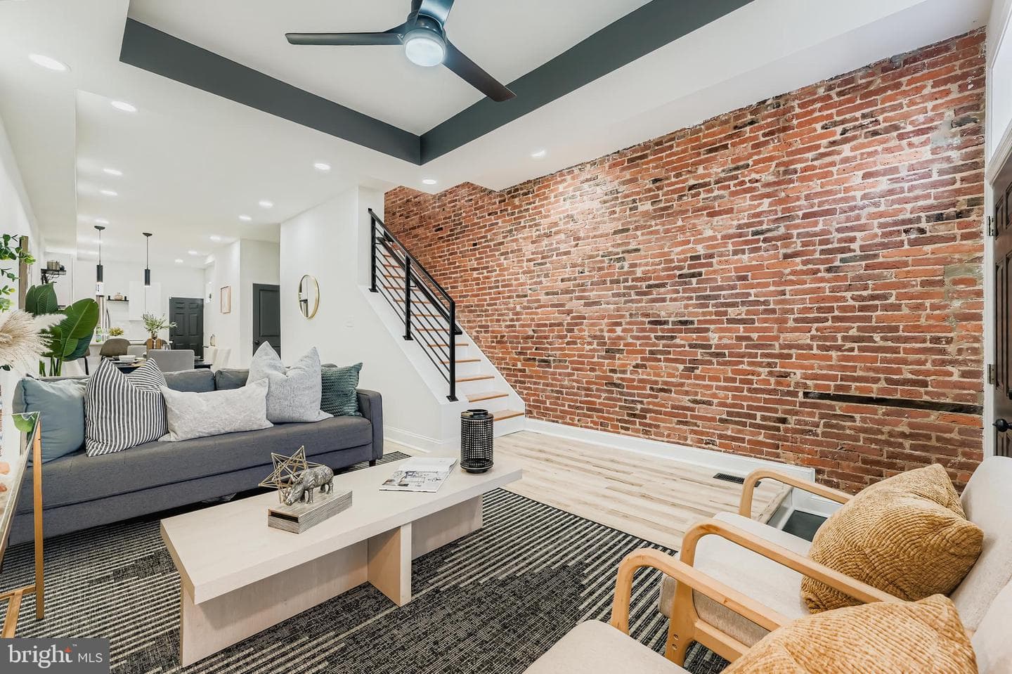 1438 N Broadway photo 5