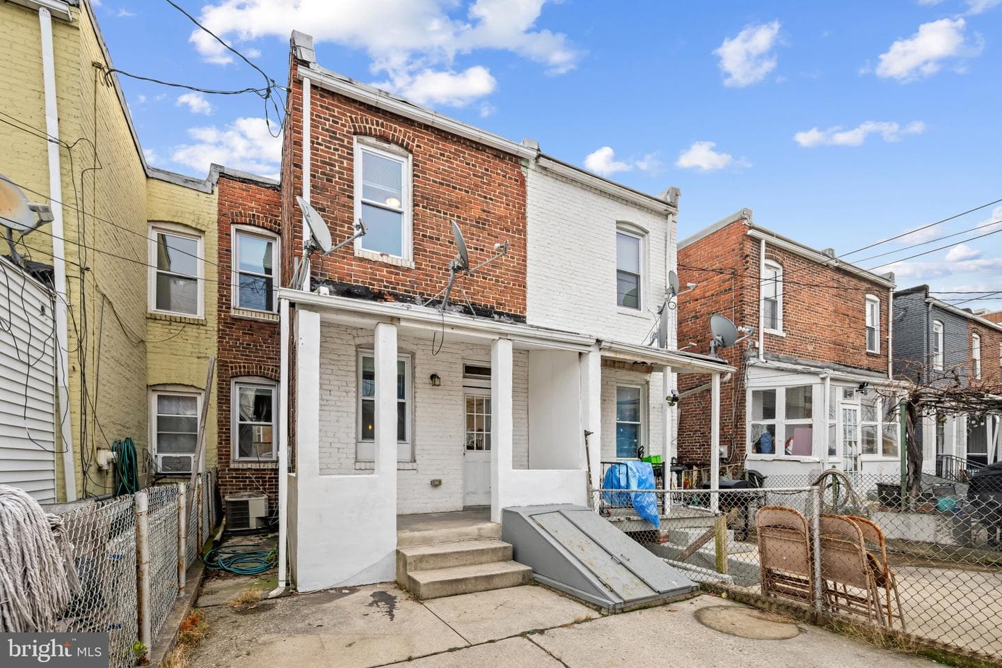 628 Savage Street S photo 30
