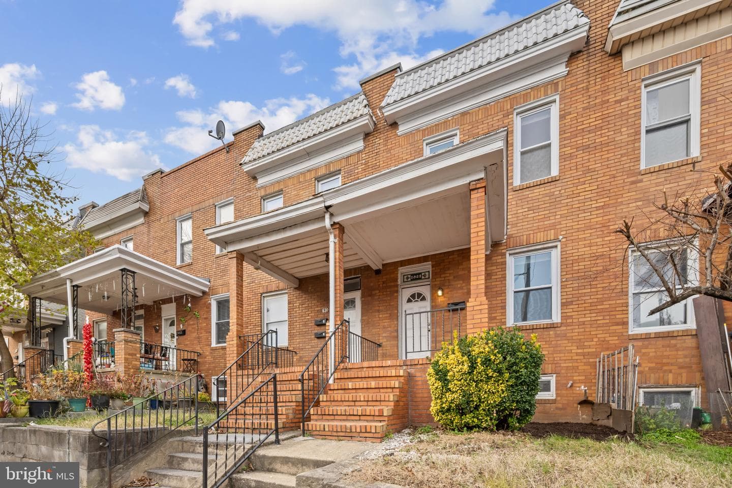 628 Savage Street S photo 44