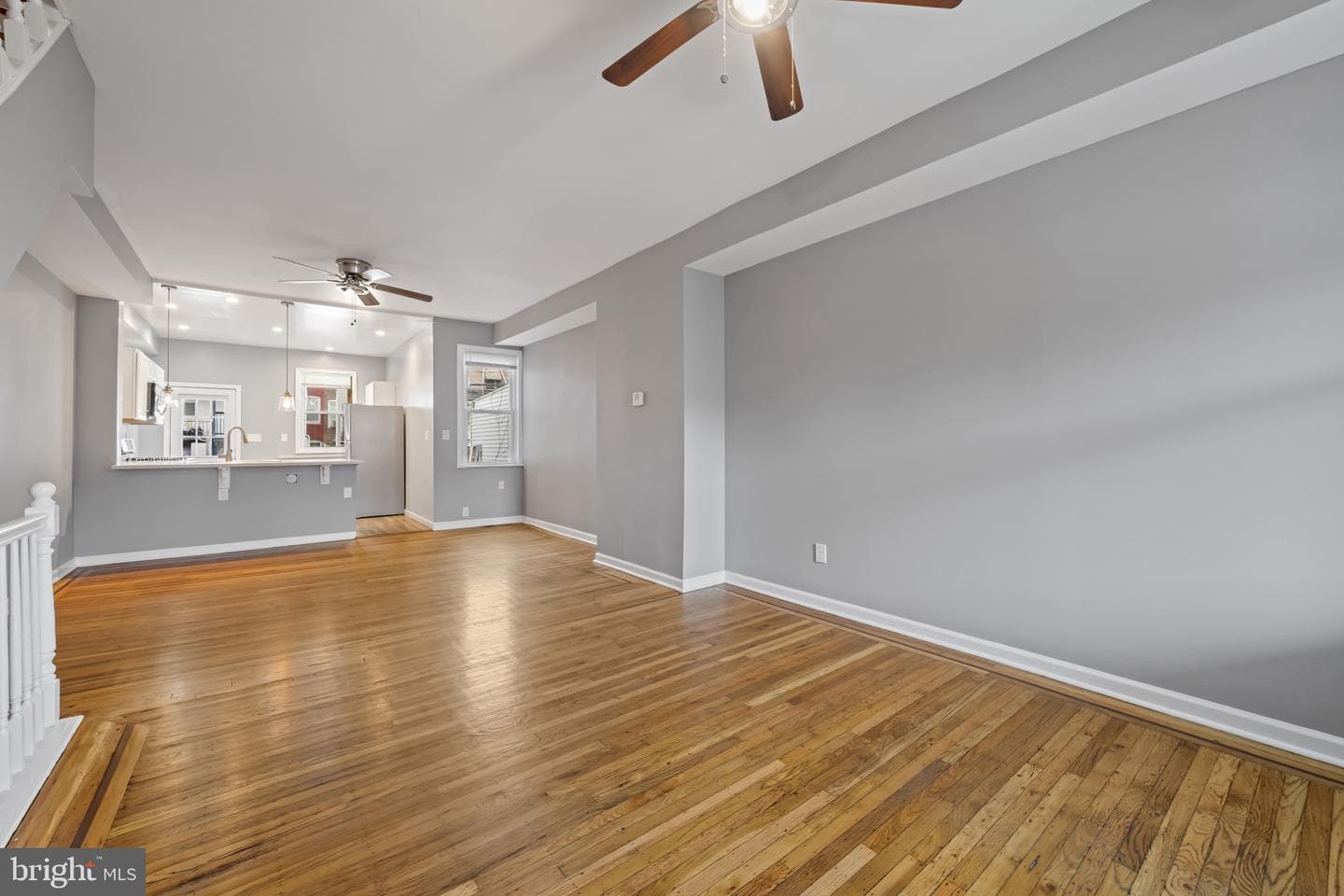 628 Savage Street S photo 6
