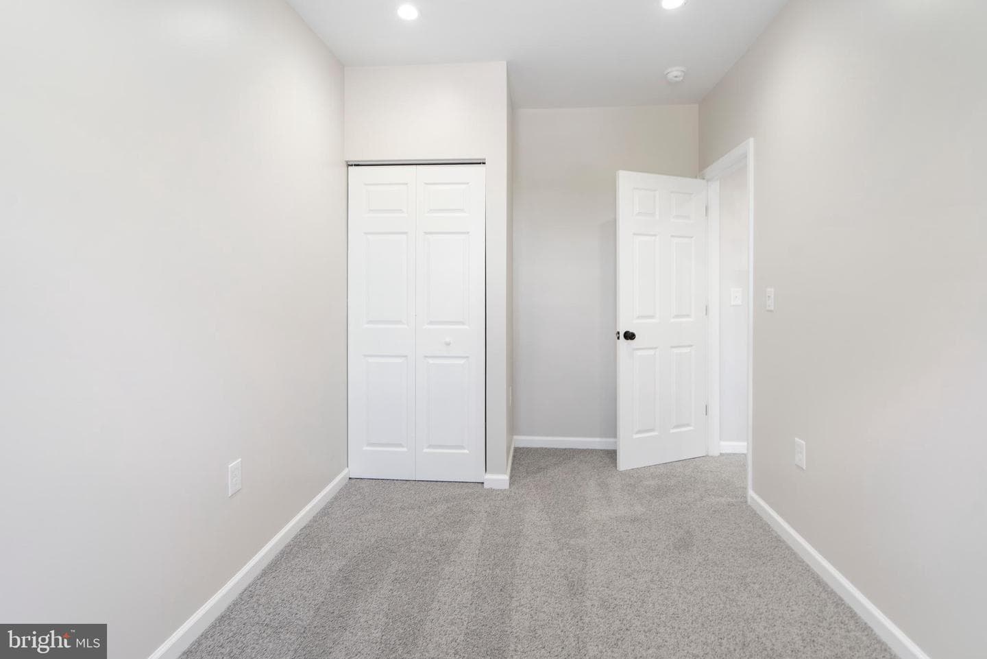 4011 Ridgewood Avenue photo 34