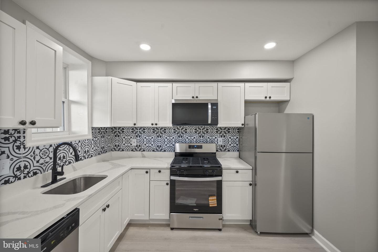 217 N Port Street photo 8