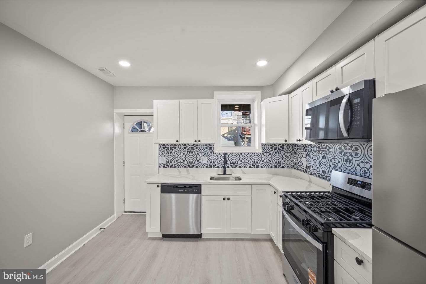 217 N Port Street photo 9