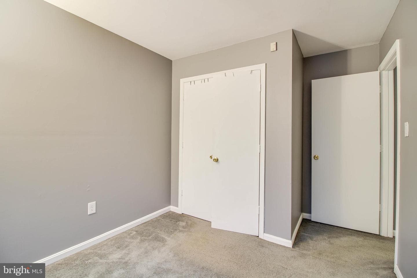 1408 Olmstead Street photo 20
