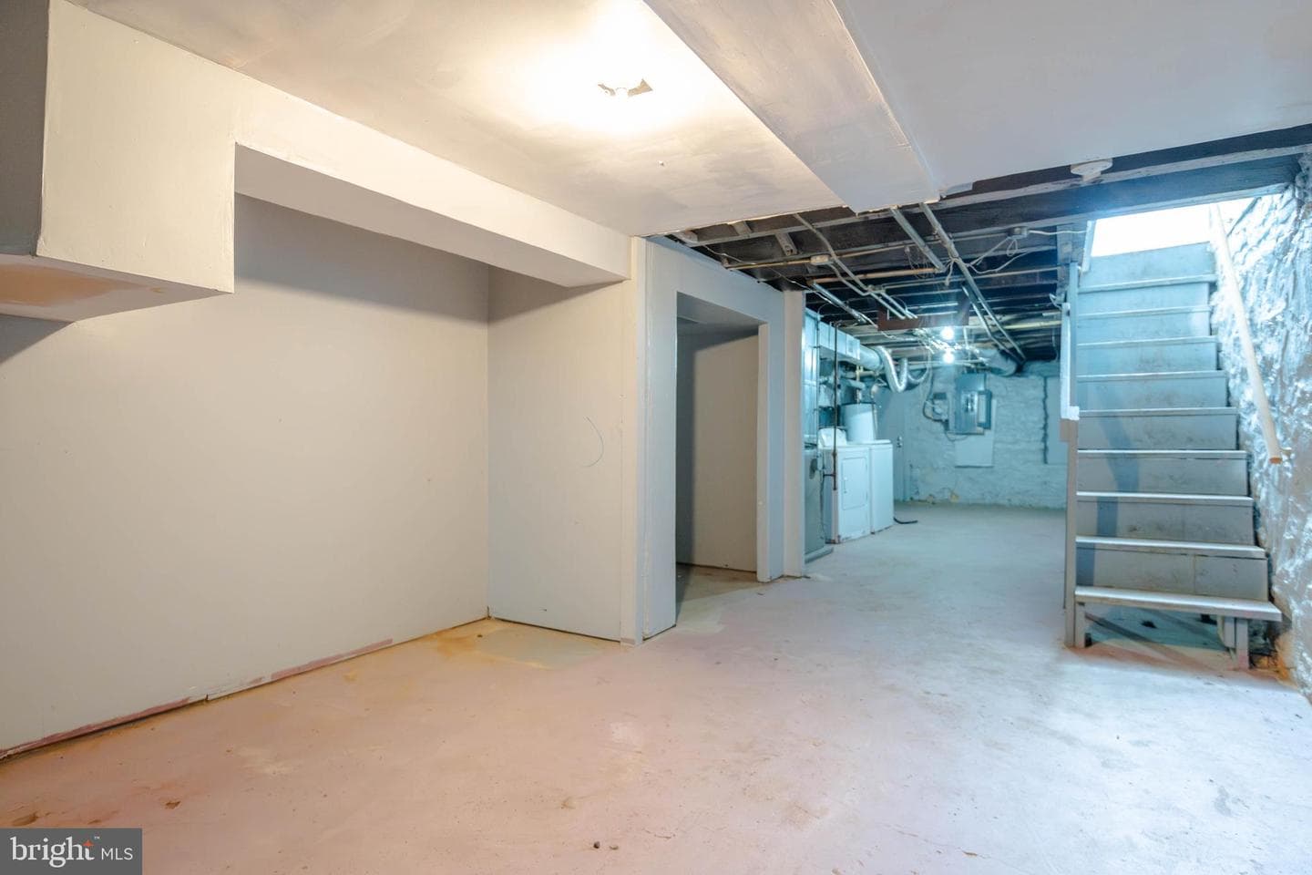2216 W Fayette Street photo 30