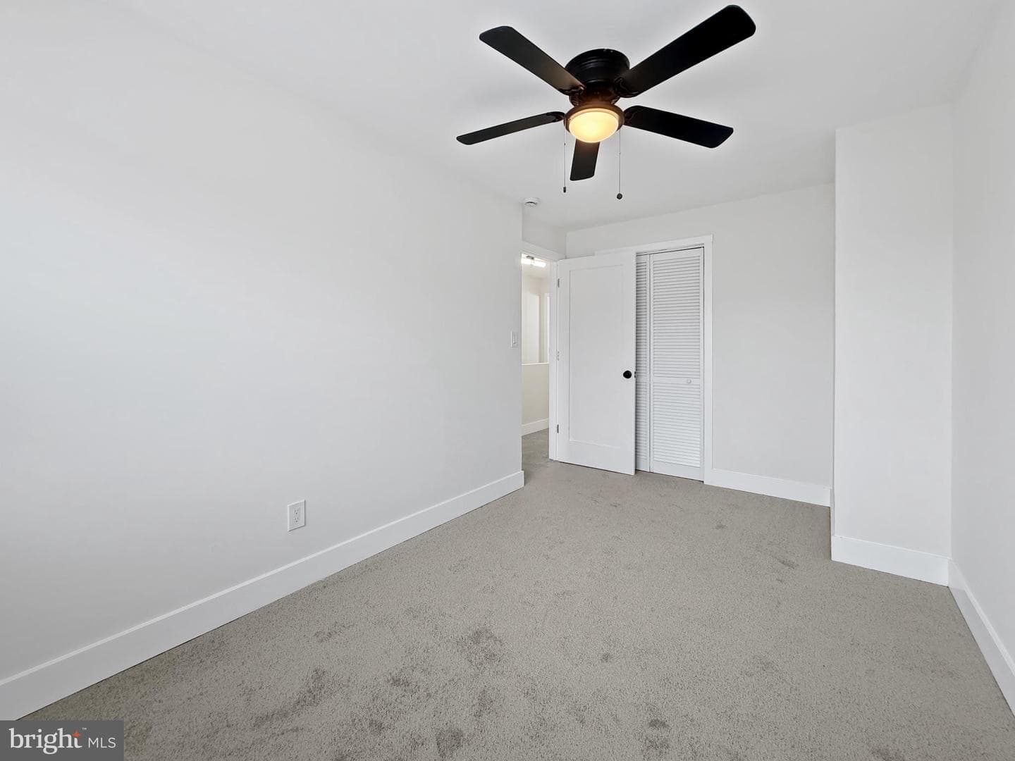 4217 Doris Avenue photo 9