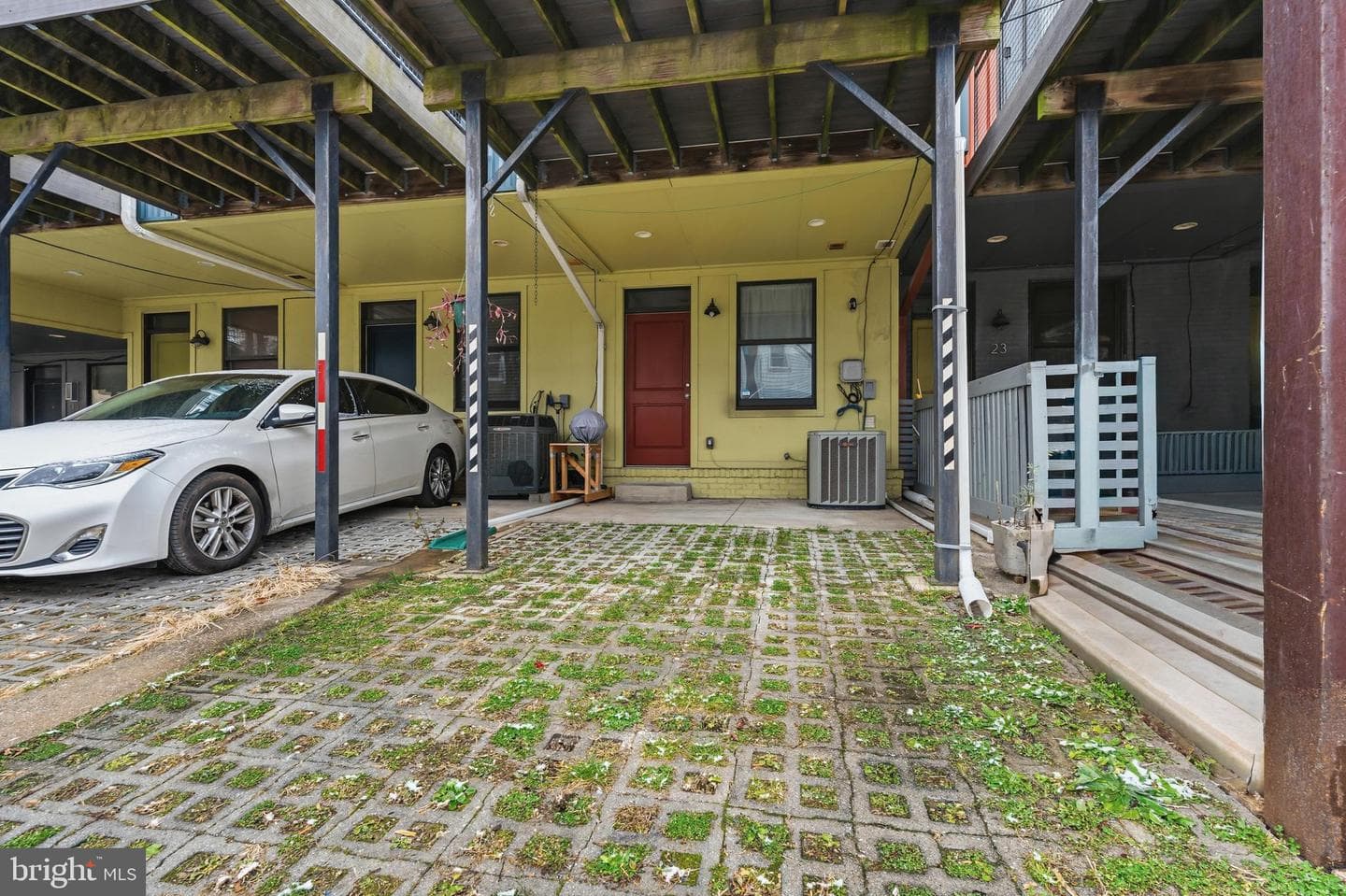 21 N Decker Avenue photo 17