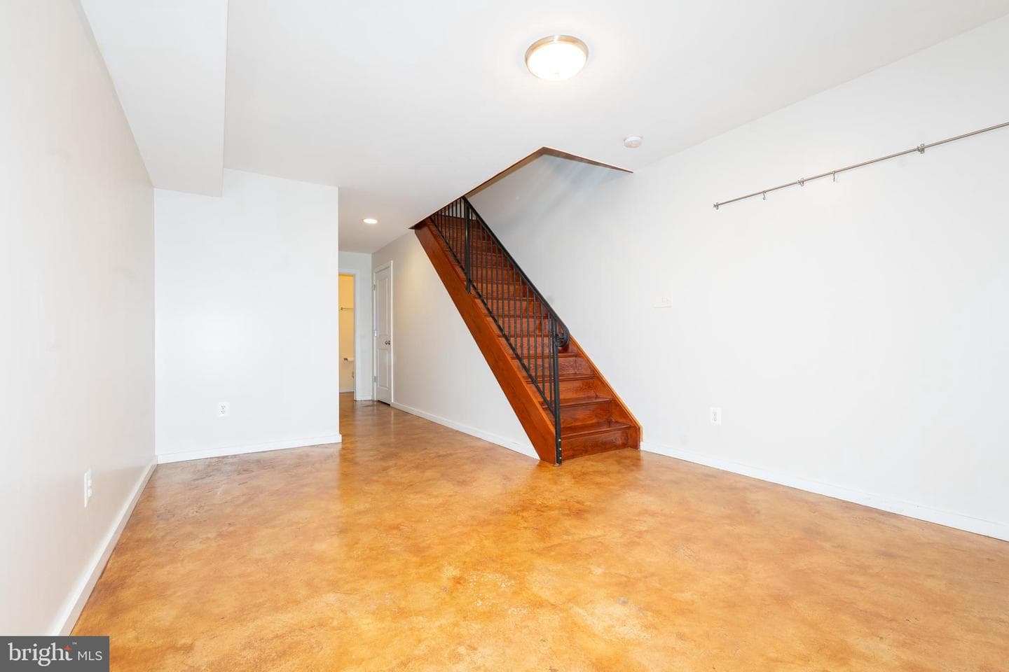 21 N Decker Avenue photo 31