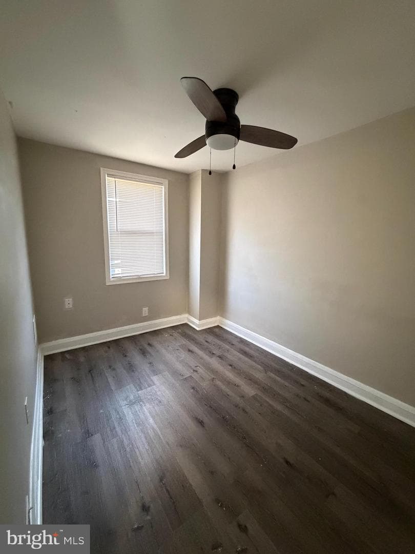 2715 Bookert Drive photo 6