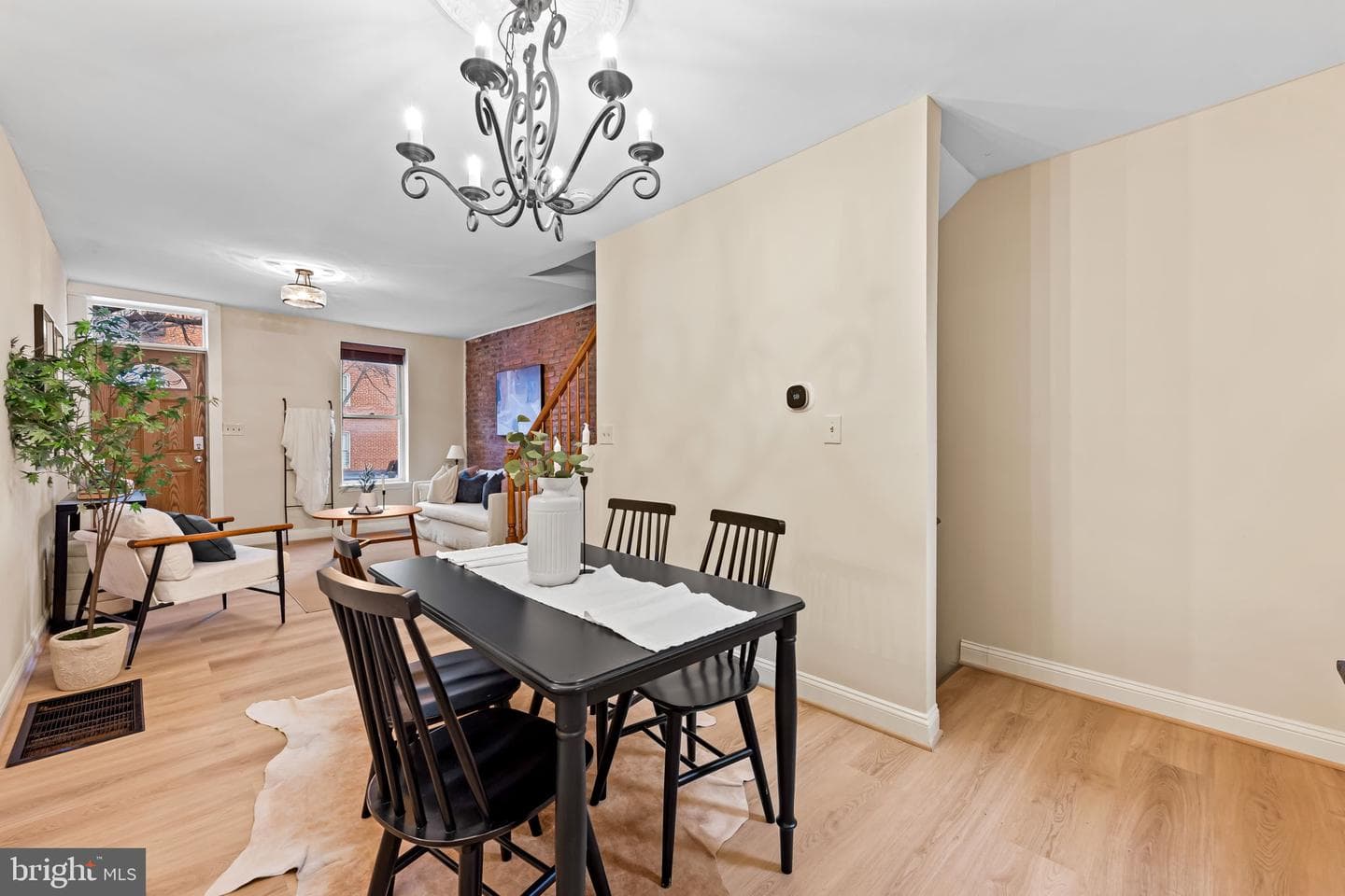 602 Scott Street photo 7