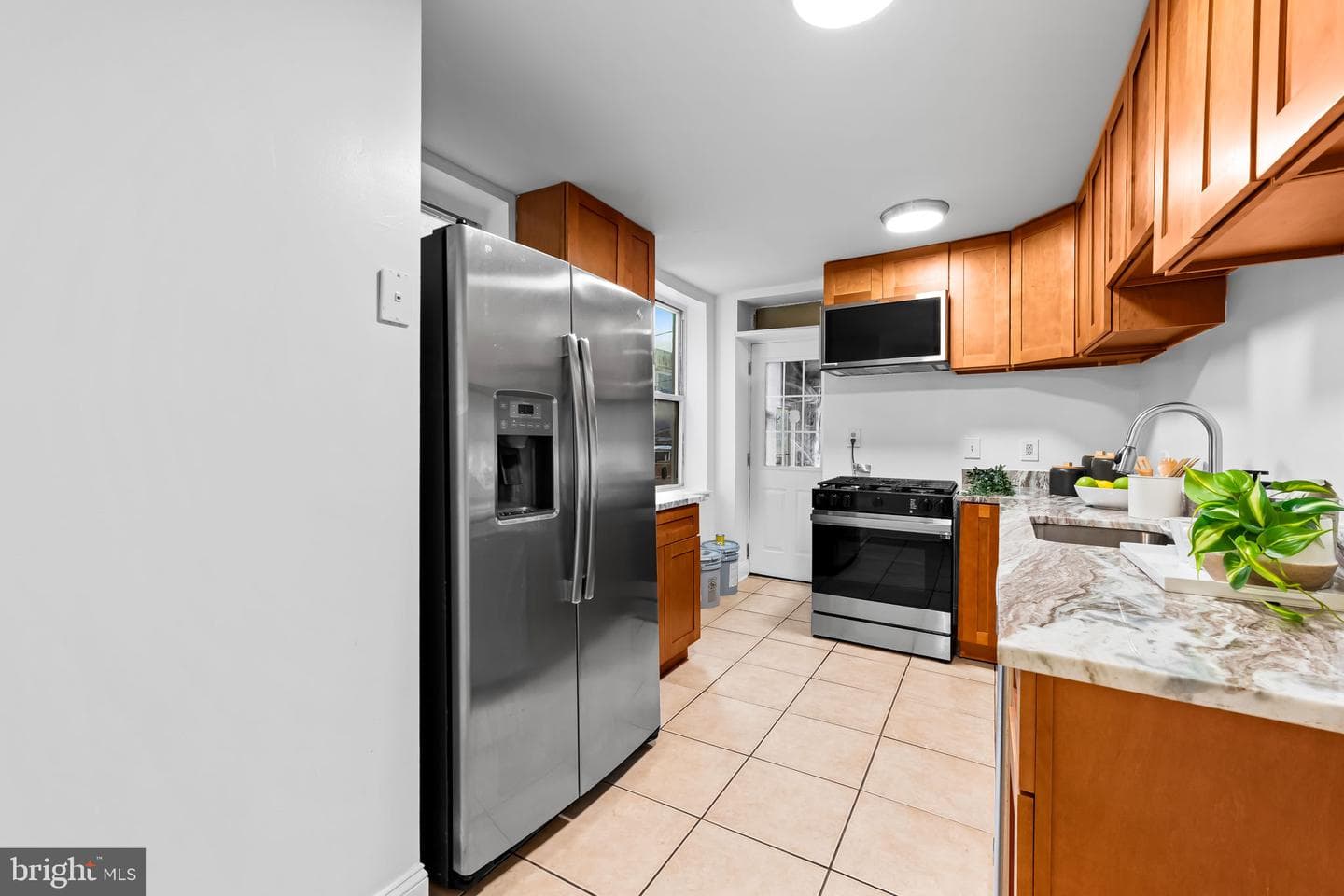 602 Scott Street photo 8