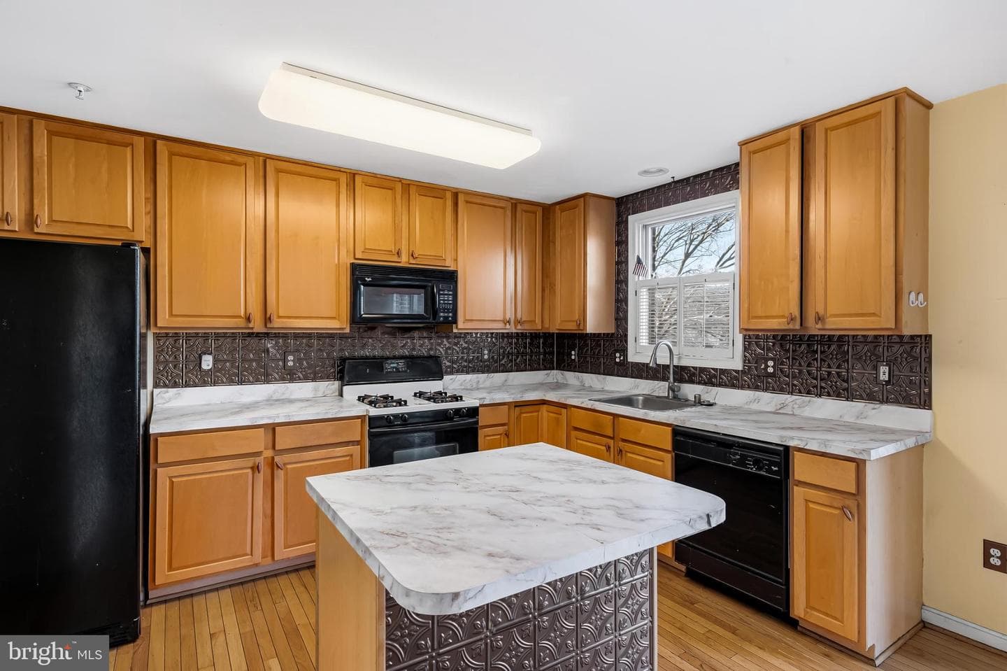 252 Robert Street photo 15