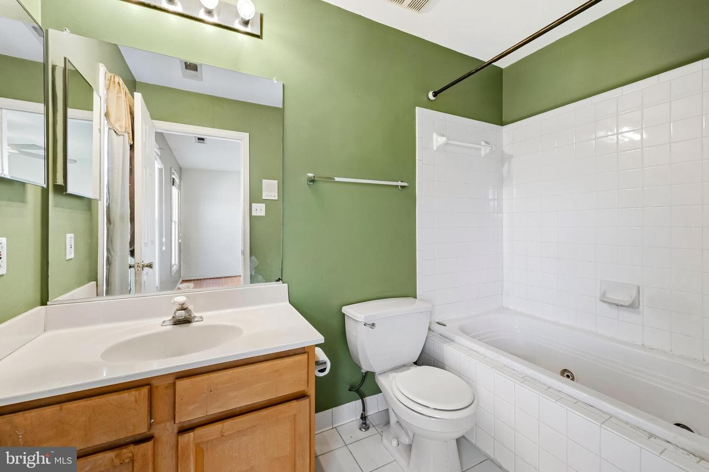 252 Robert Street photo 29