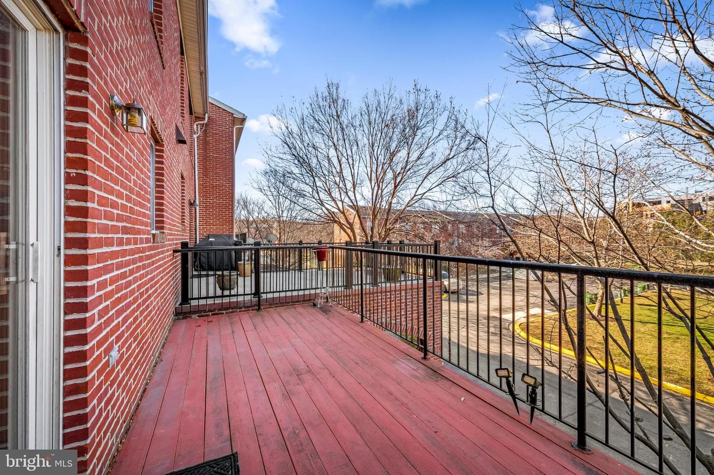 252 Robert Street photo 39
