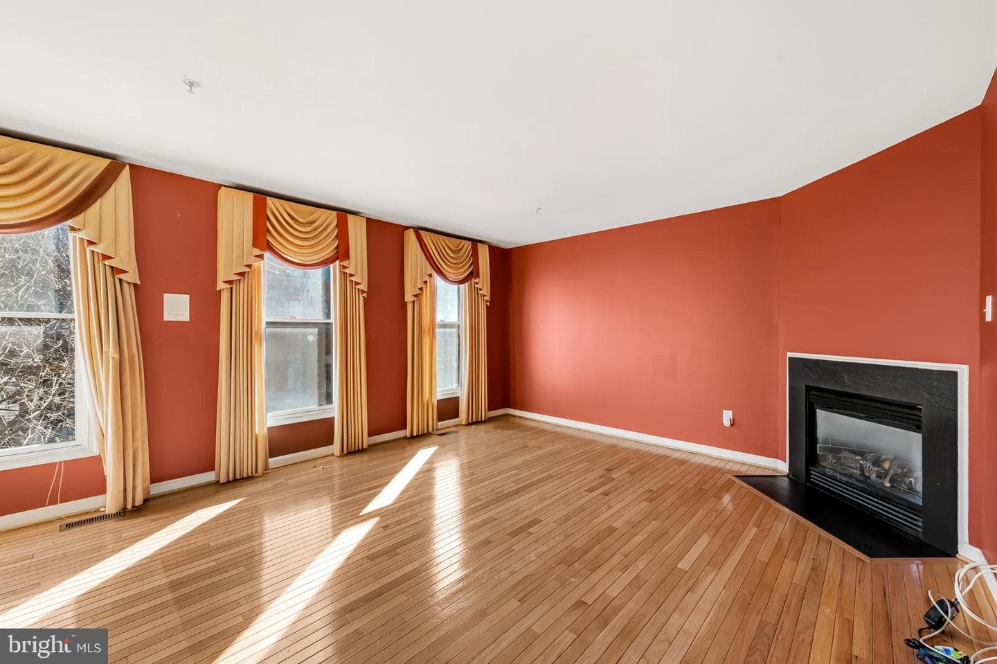252 Robert Street photo 9