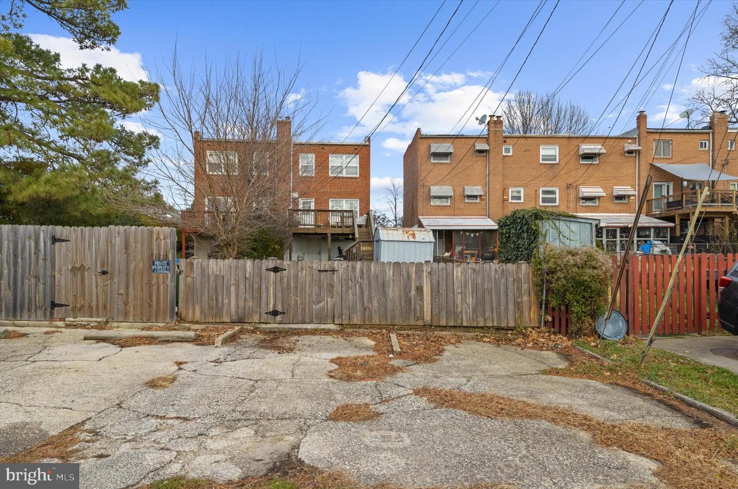 1215 Roland Heights Avenue photo 29