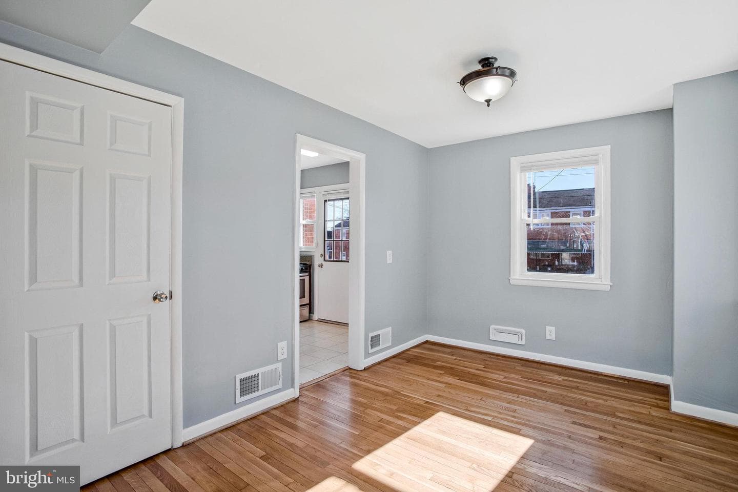 1231 Sheridan Avenue photo 10