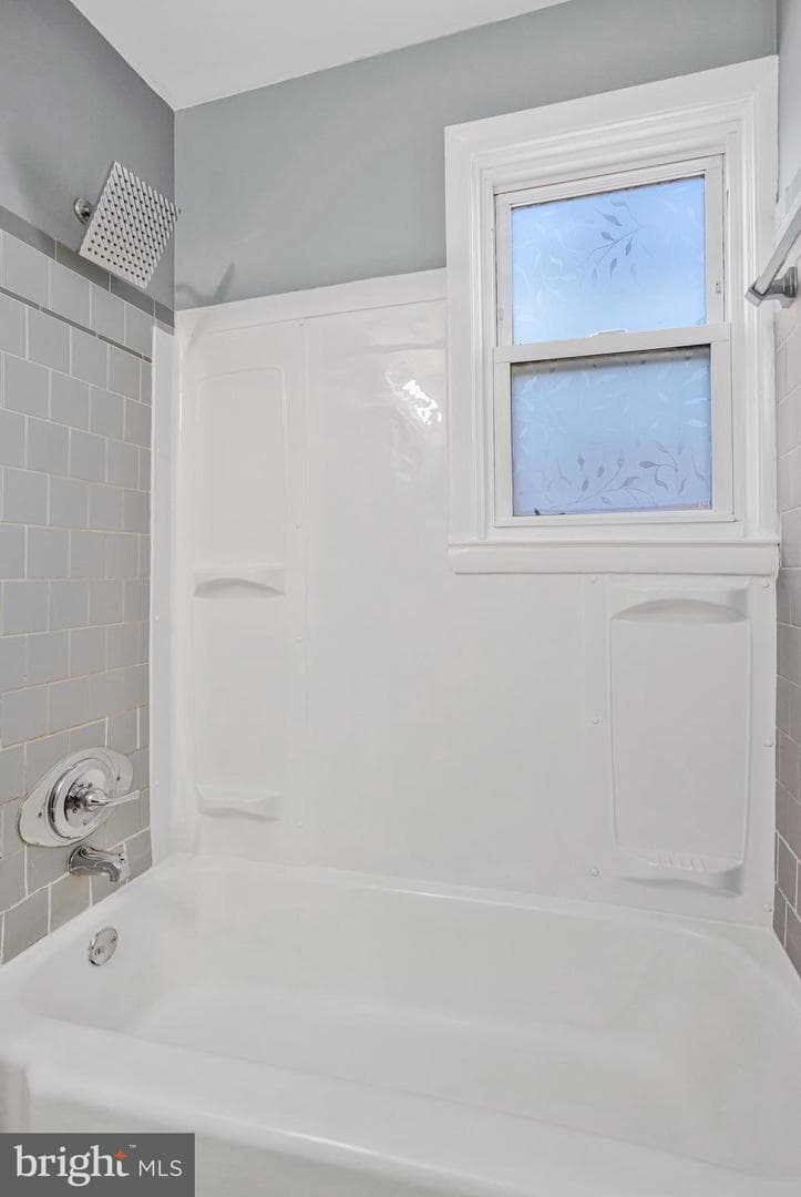 1231 Sheridan Avenue photo 21