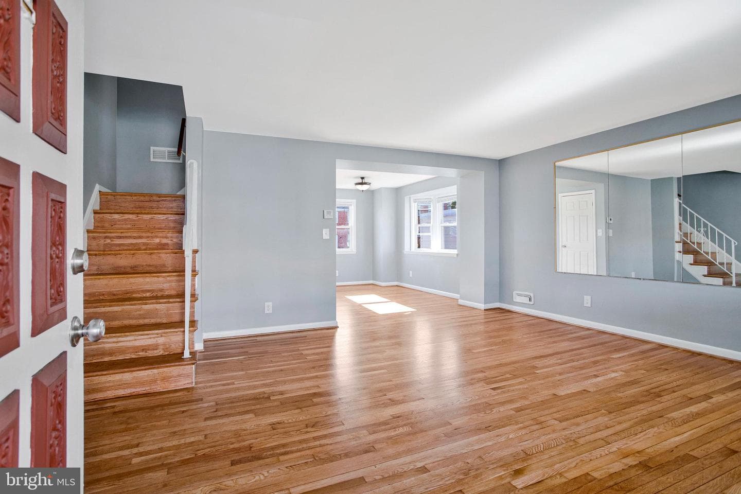 1231 Sheridan Avenue photo 5