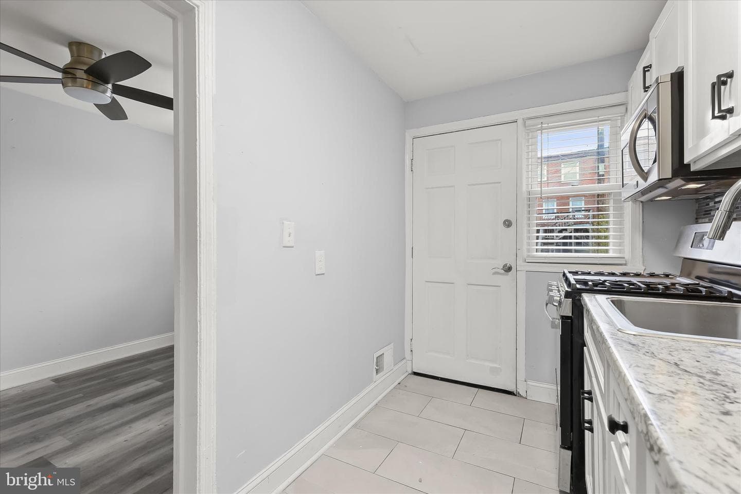 4352 Eldone Road photo 11