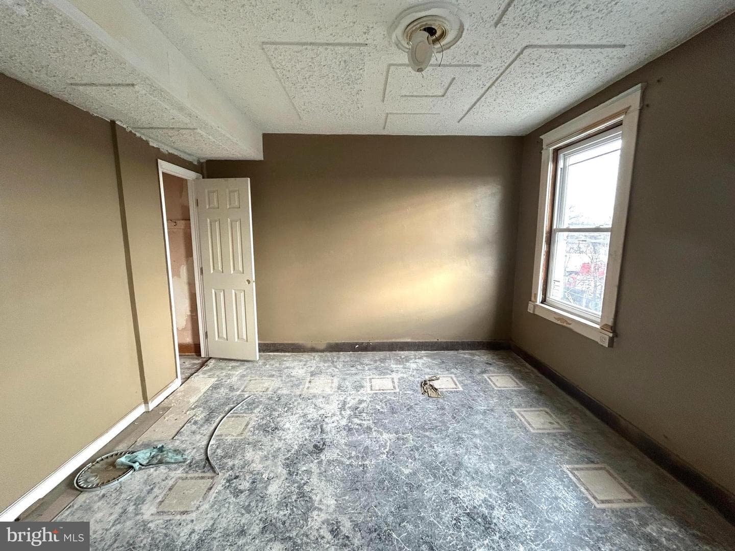 2737 Wilkens Avenue photo 11