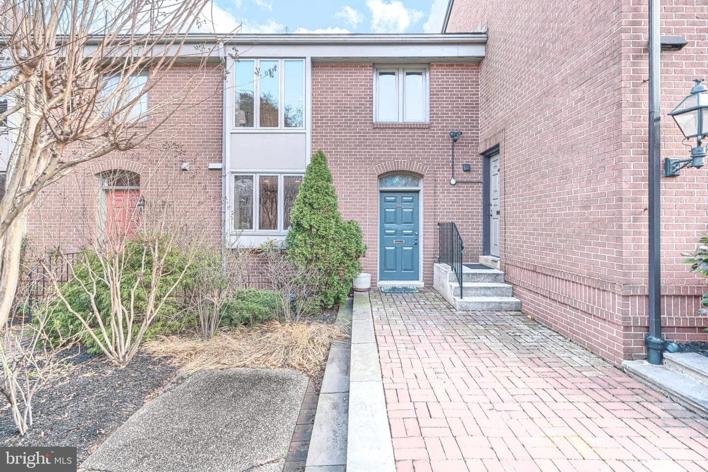 211 Bolton Place photo 16