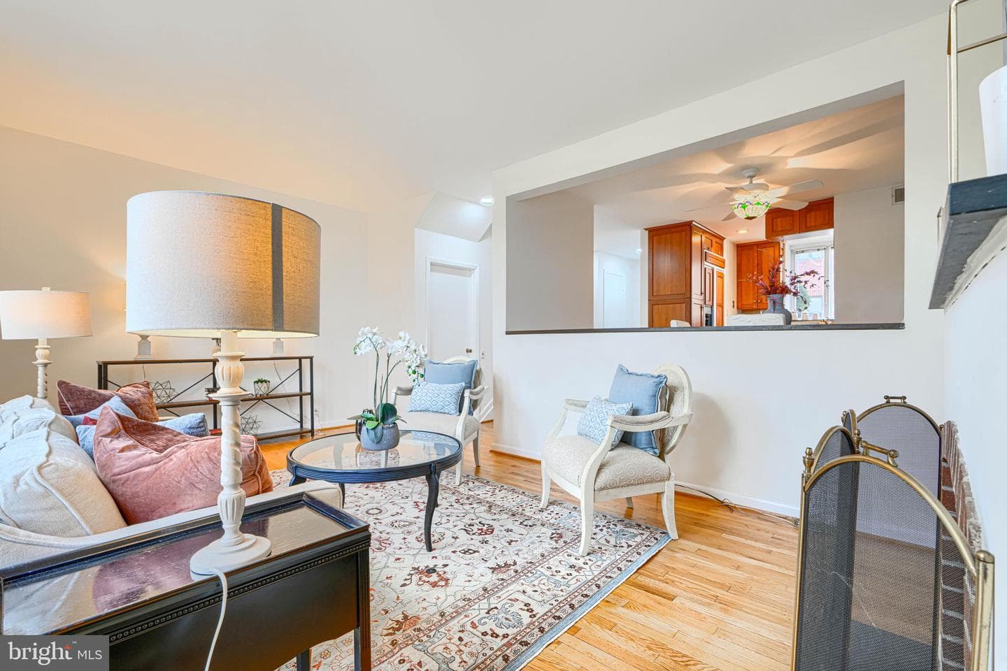211 Bolton Place photo 25