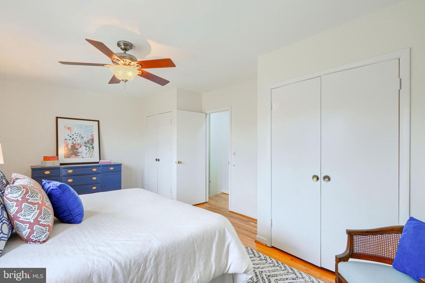 211 Bolton Place photo 37