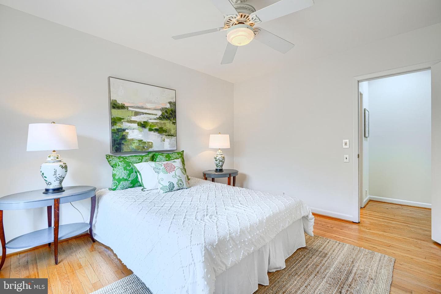 211 Bolton Place photo 45