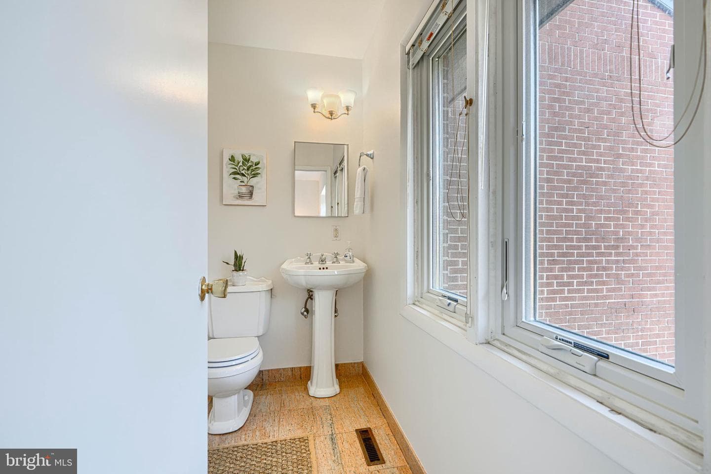 211 Bolton Place photo 49