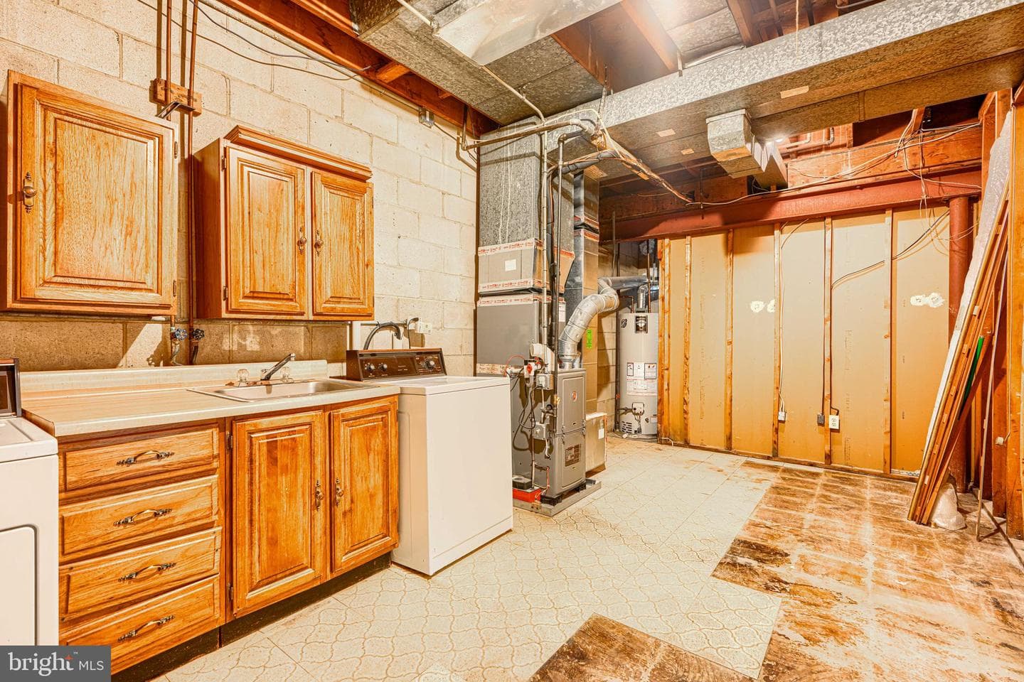211 Bolton Place photo 61