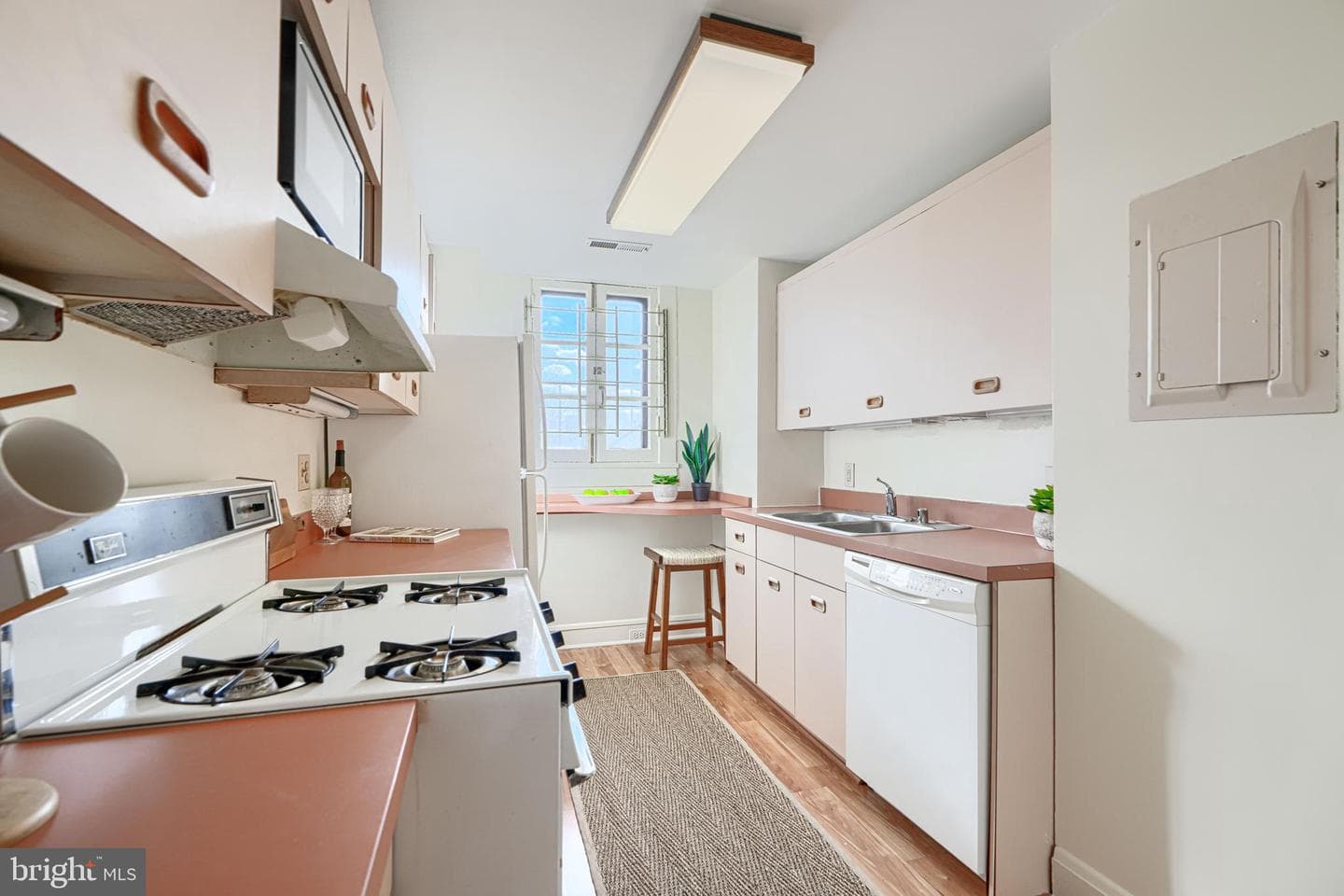 903 W University Pkwy #402 photo 31