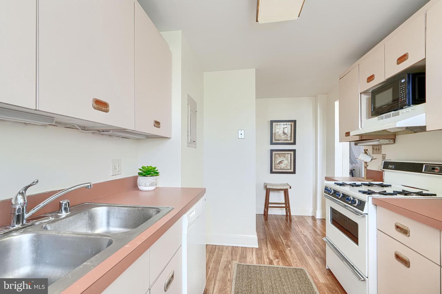903 W University Pkwy #402 photo 35