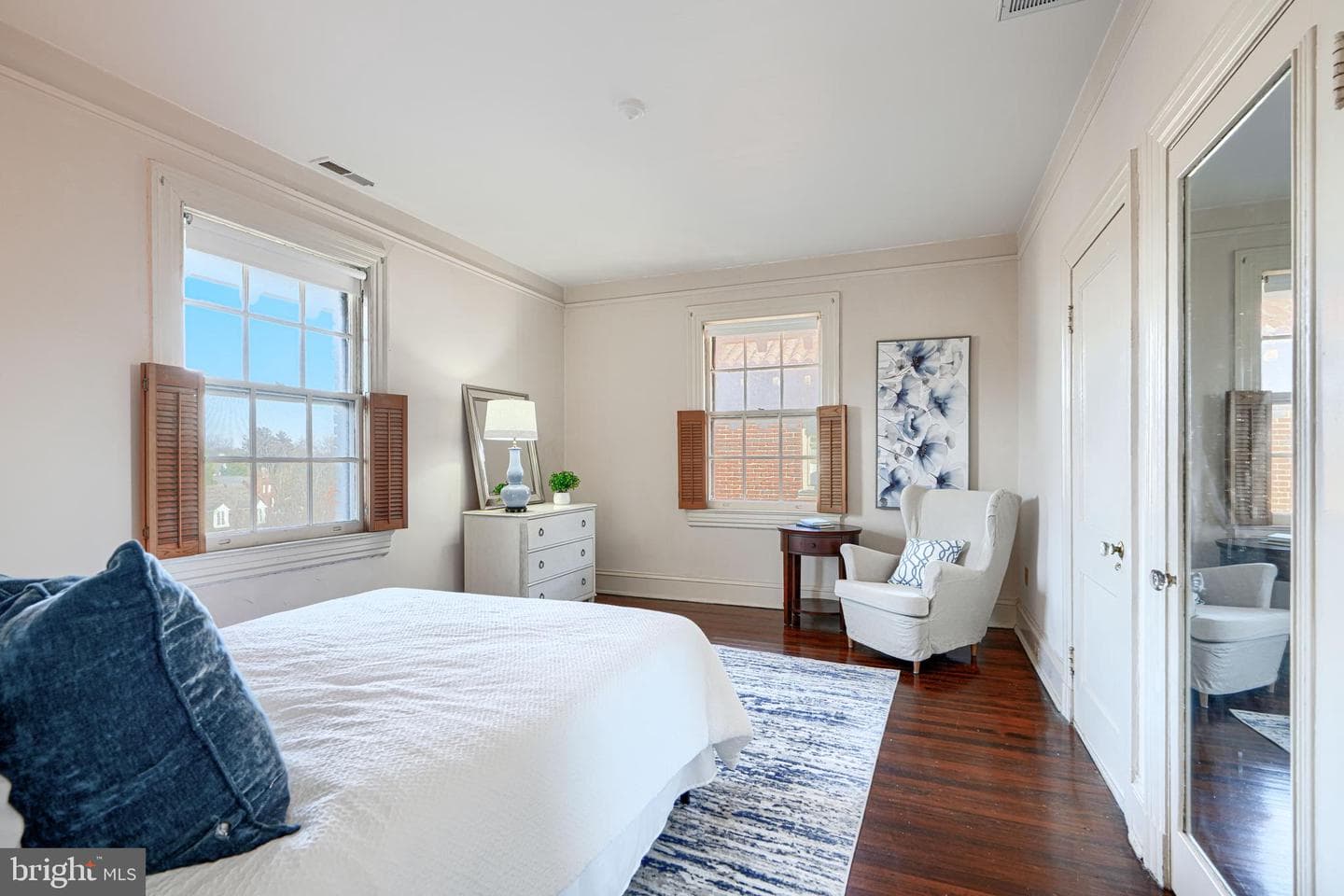 903 W University Pkwy #402 photo 40