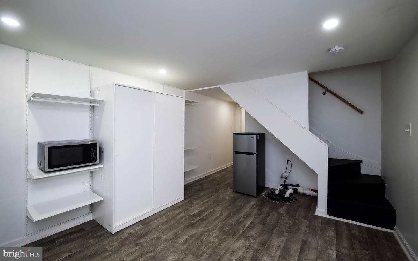 610 Wyeth Street photo 26