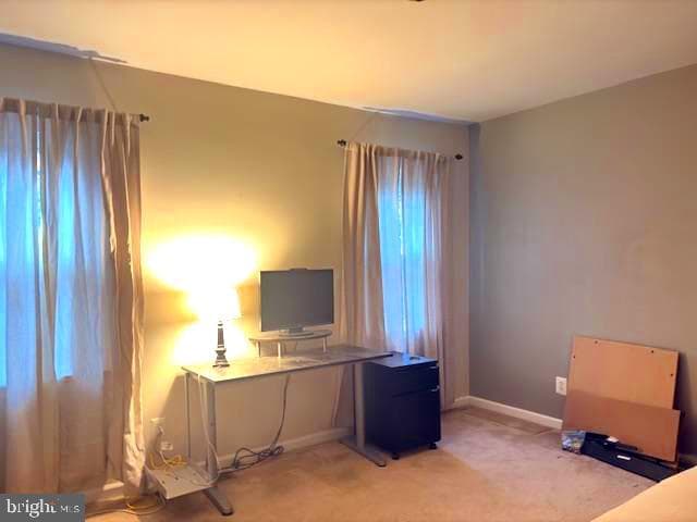 331 Rossiter Avenue photo 10
