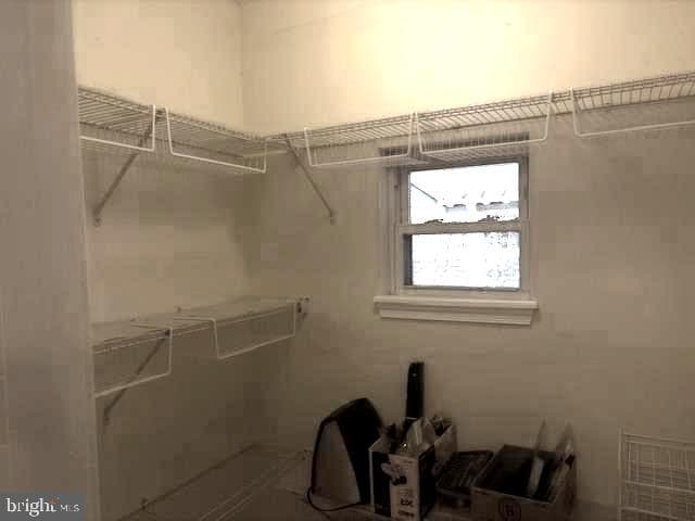 331 Rossiter Avenue photo 7
