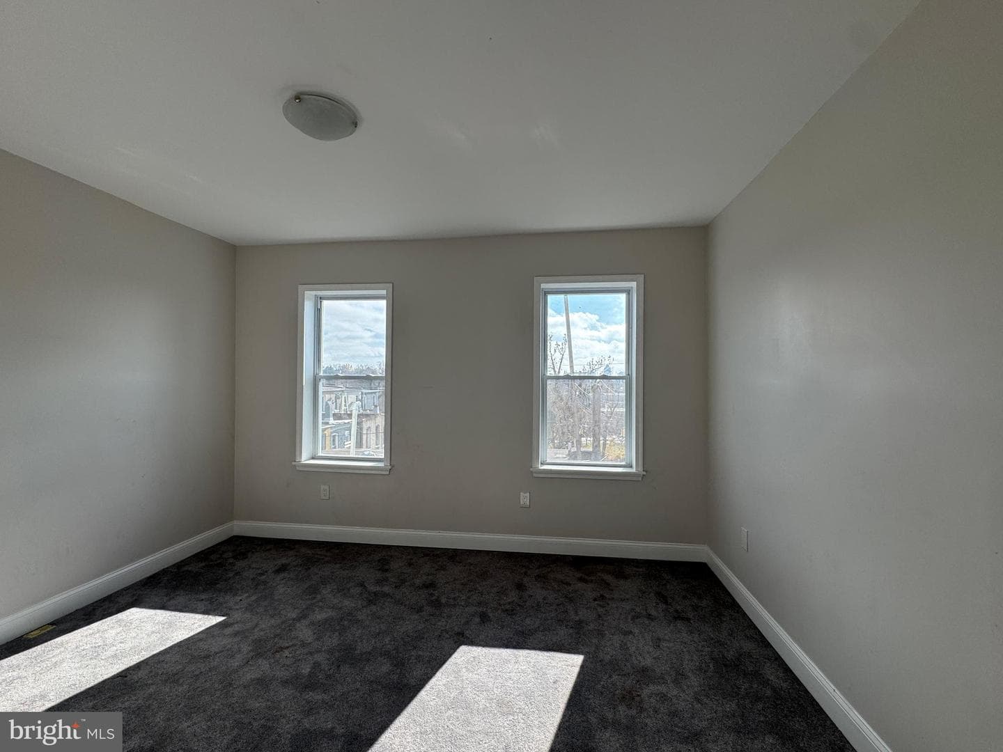 517 E 21st Street photo 31