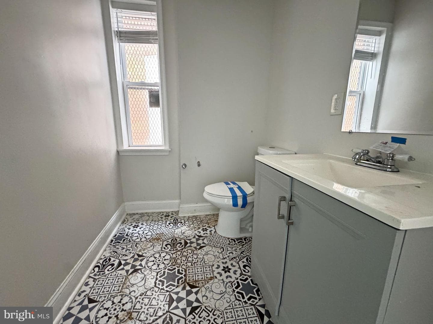 517 E 21st Street photo 8