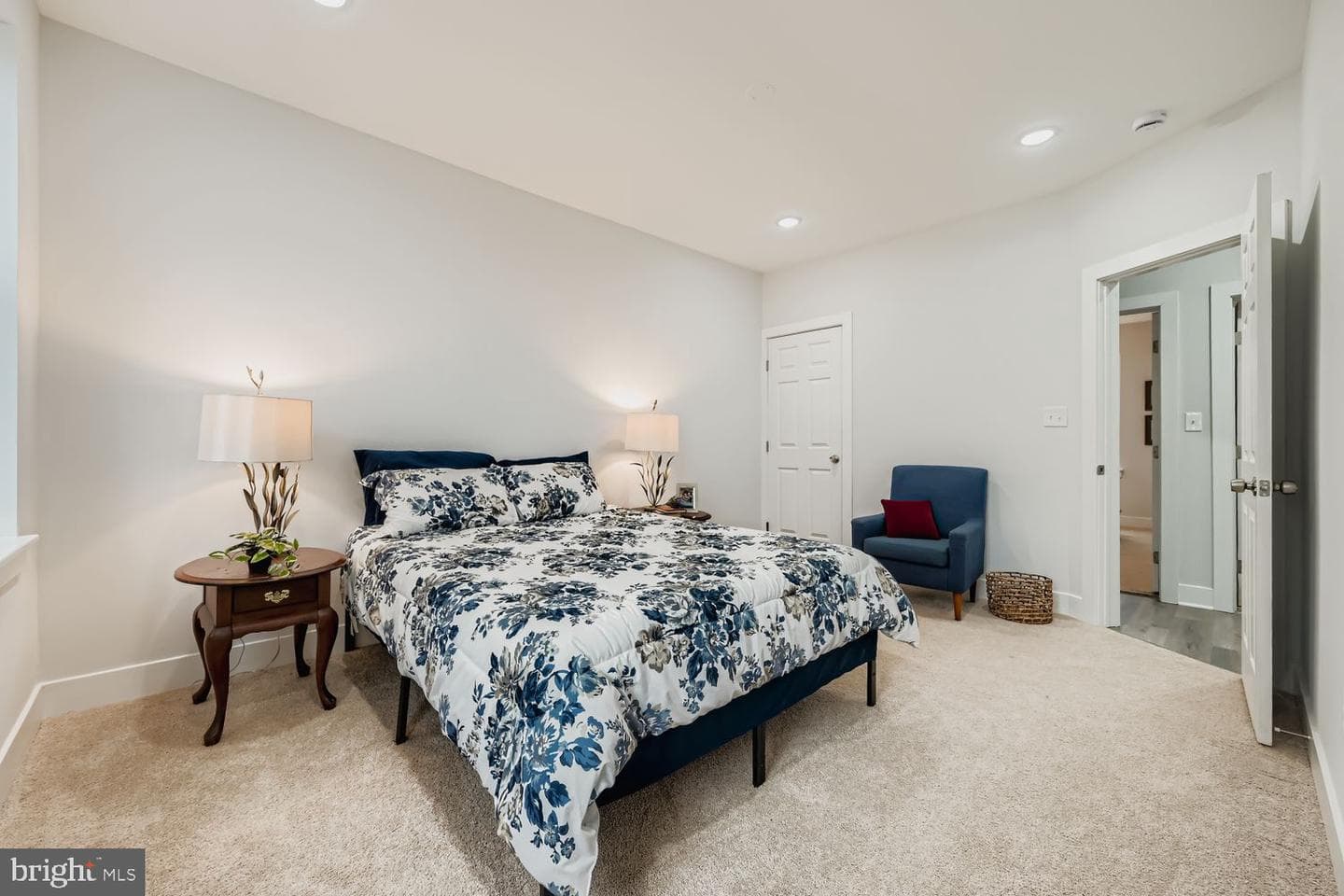4028 Hayward Avenue photo 17