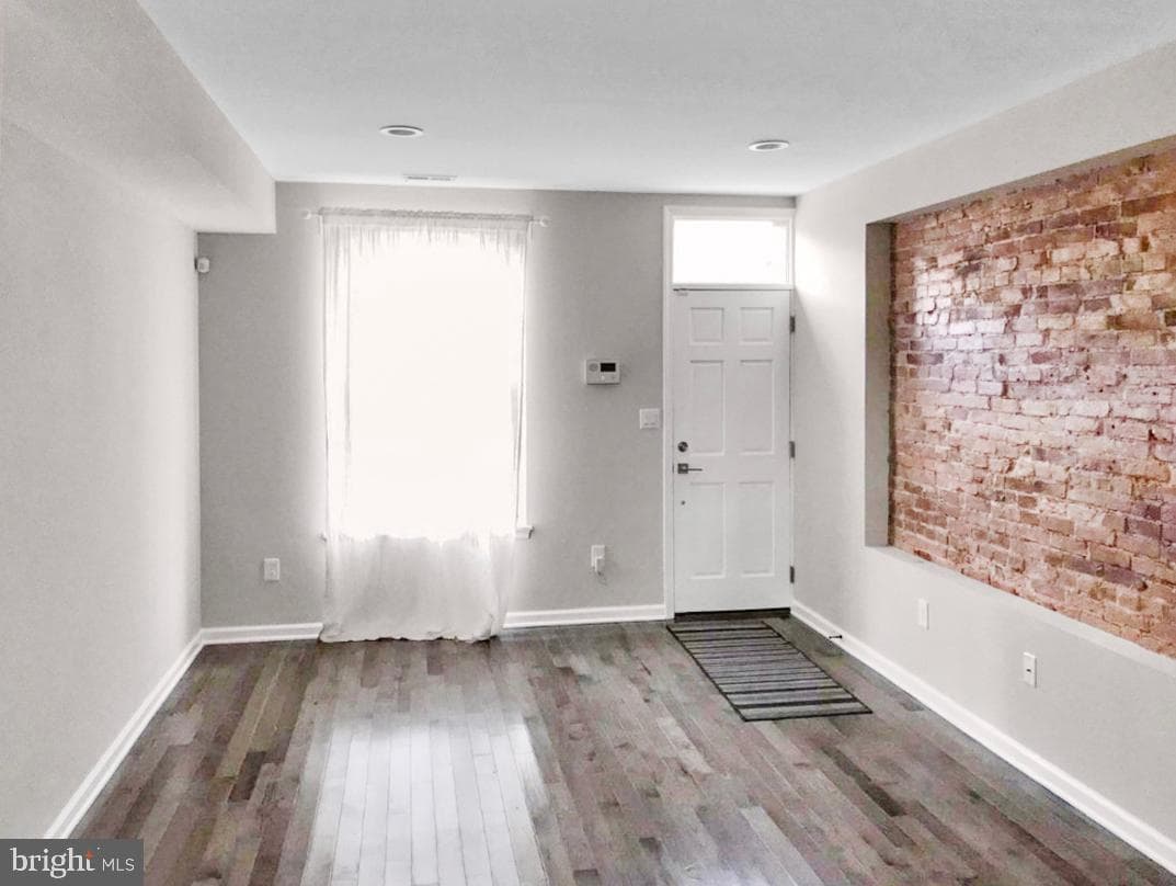 520 N Patterson Park Avenue N photo 11