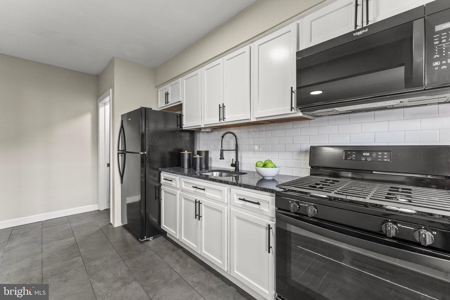 1324 Crofton Road photo 11