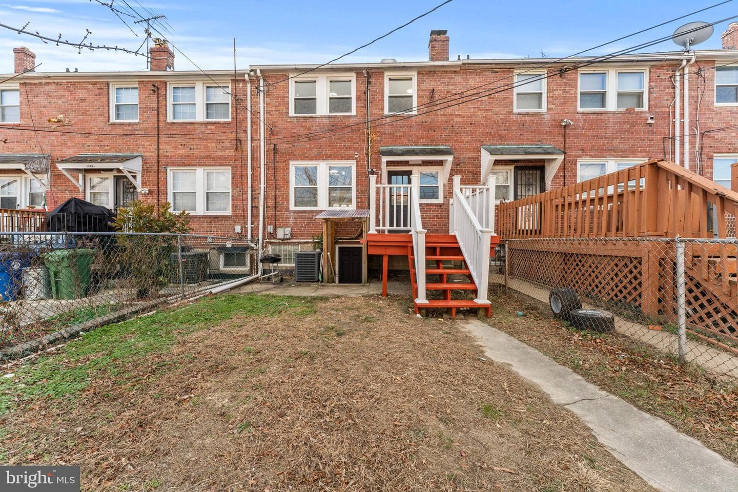 1324 Crofton Road photo 2
