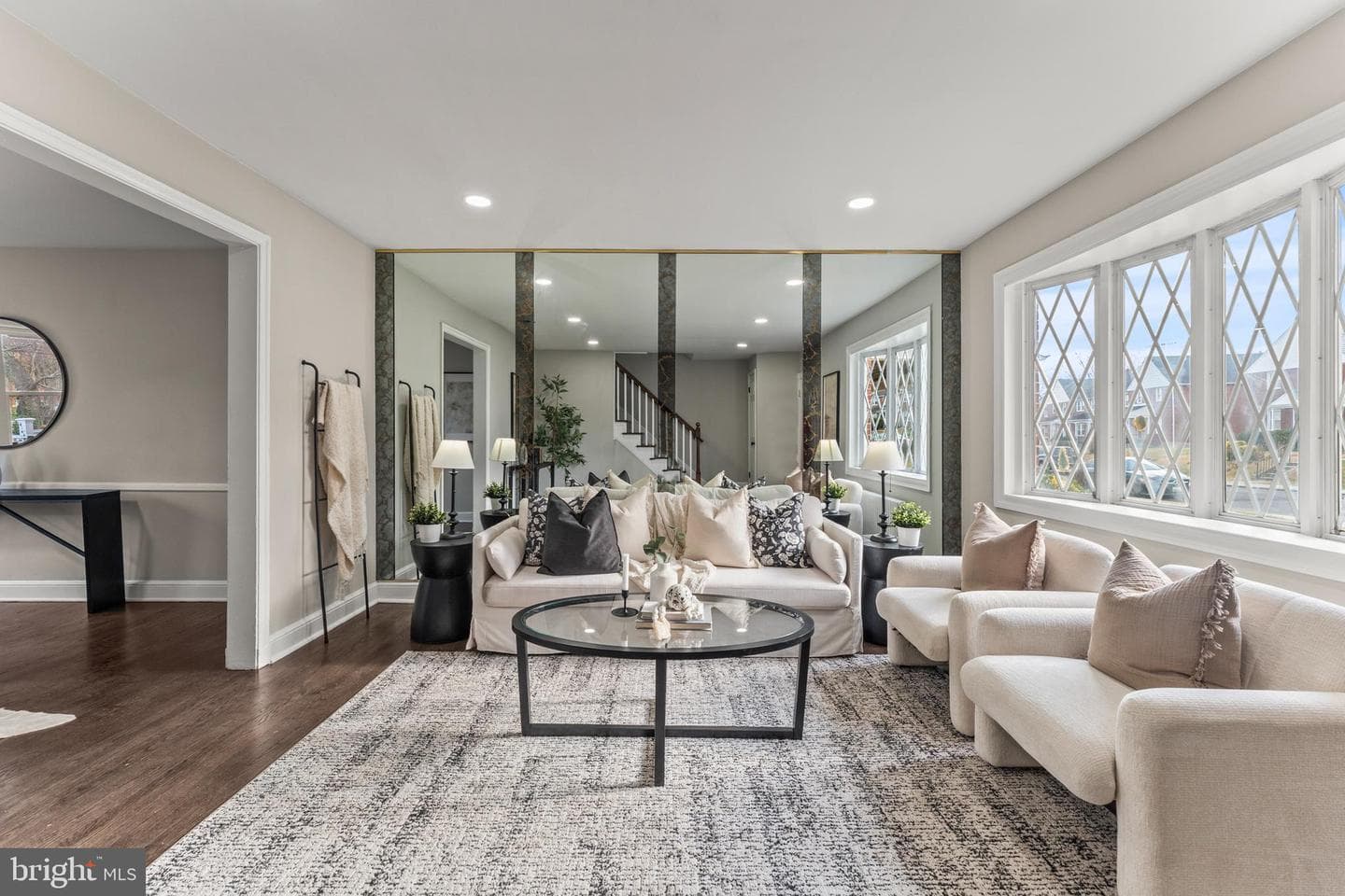 1324 Crofton Road photo 3