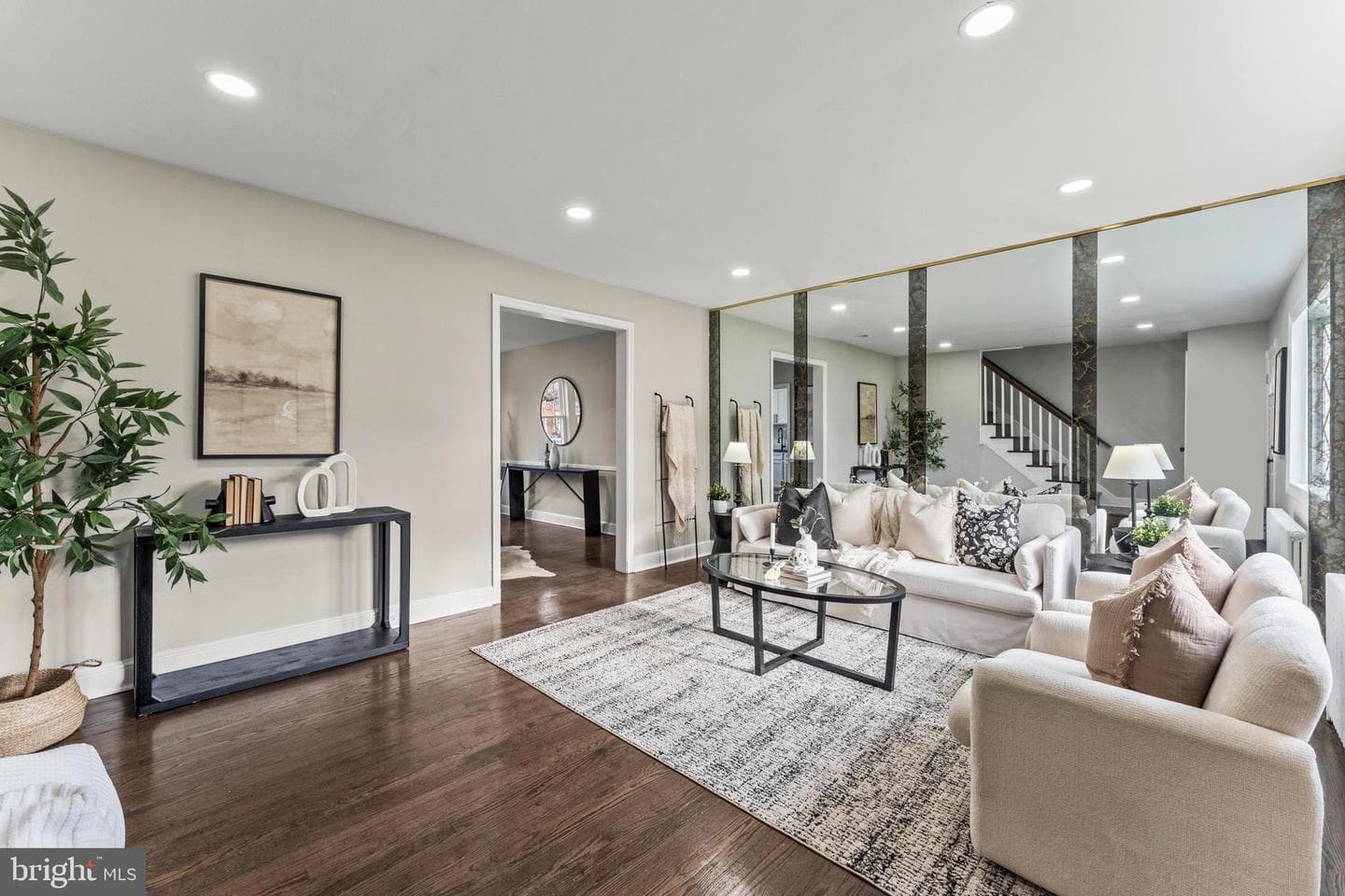 1324 Crofton Road photo 4