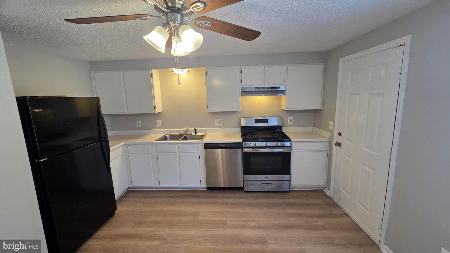 1226 E Chase Street photo 30