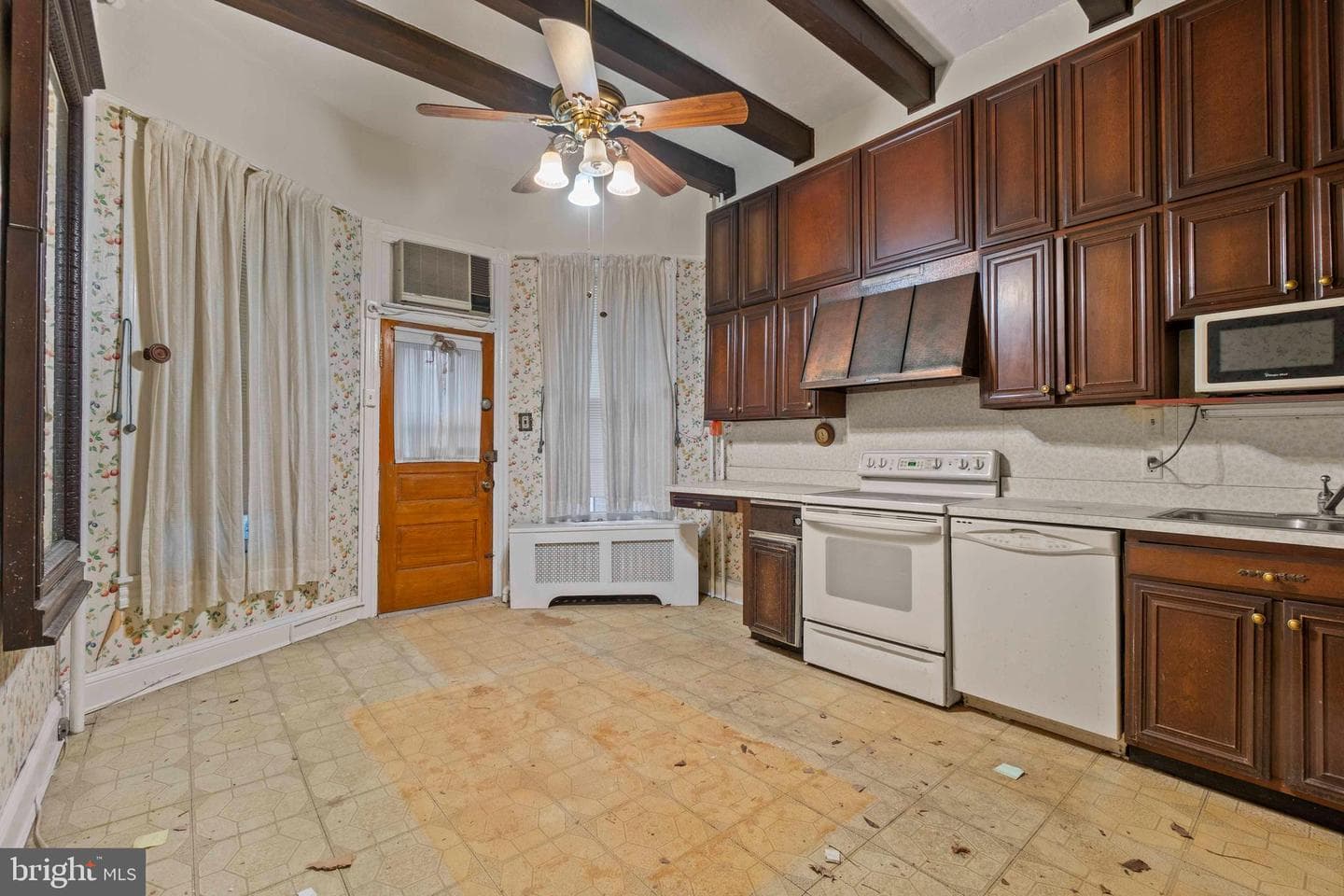 2905 Saint Paul Street photo 9